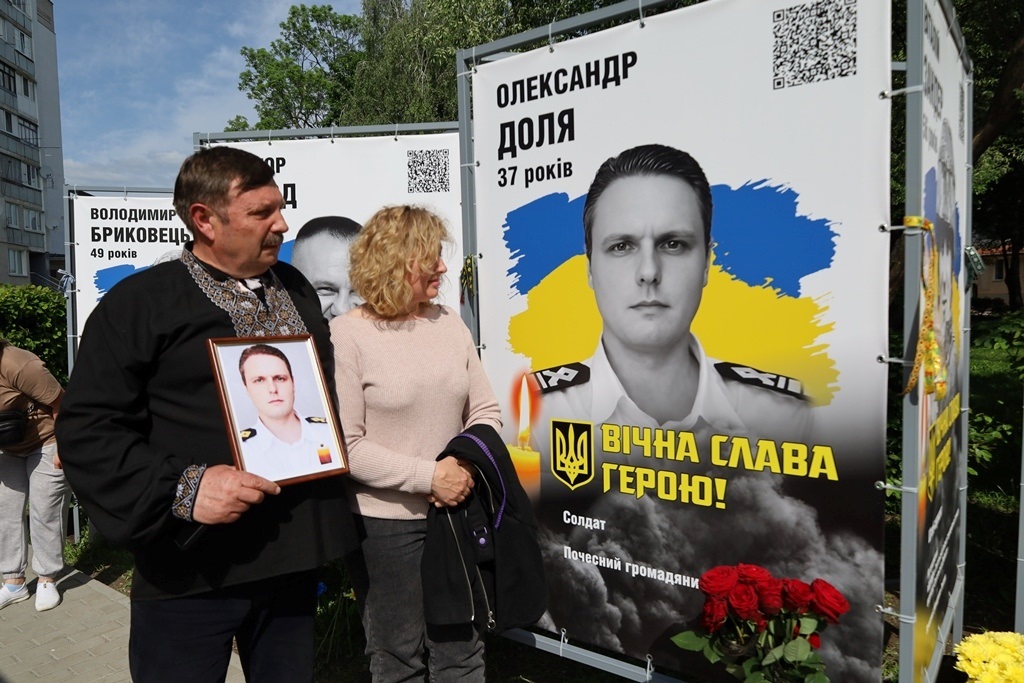 Алея Пам'яті знову поповнилася світлинами полеглих Захисників зі Звягельської громади: імена