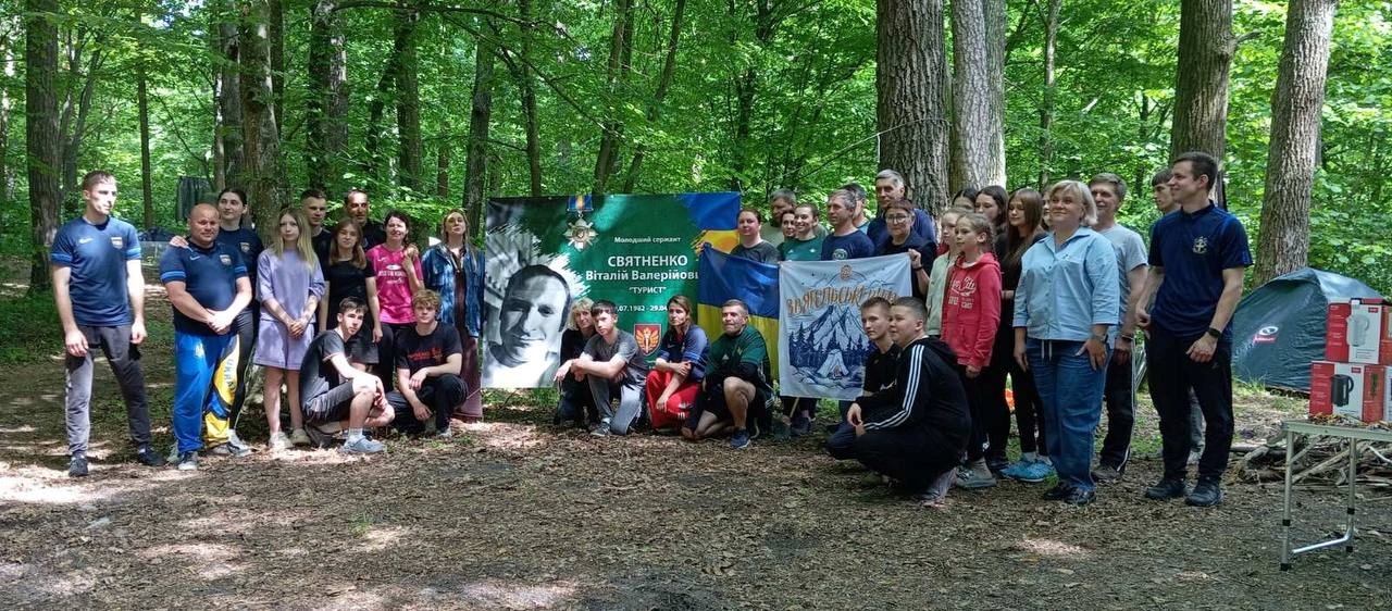 Навісні переправи, підйоми та траверси: звягеляни здобули дві бронзи на обласному турнірі з туризму