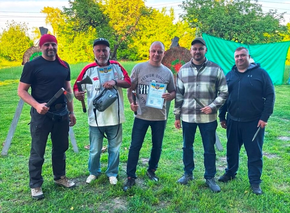 Метання ножа й сокири у Майстрові: хто виграв турнір