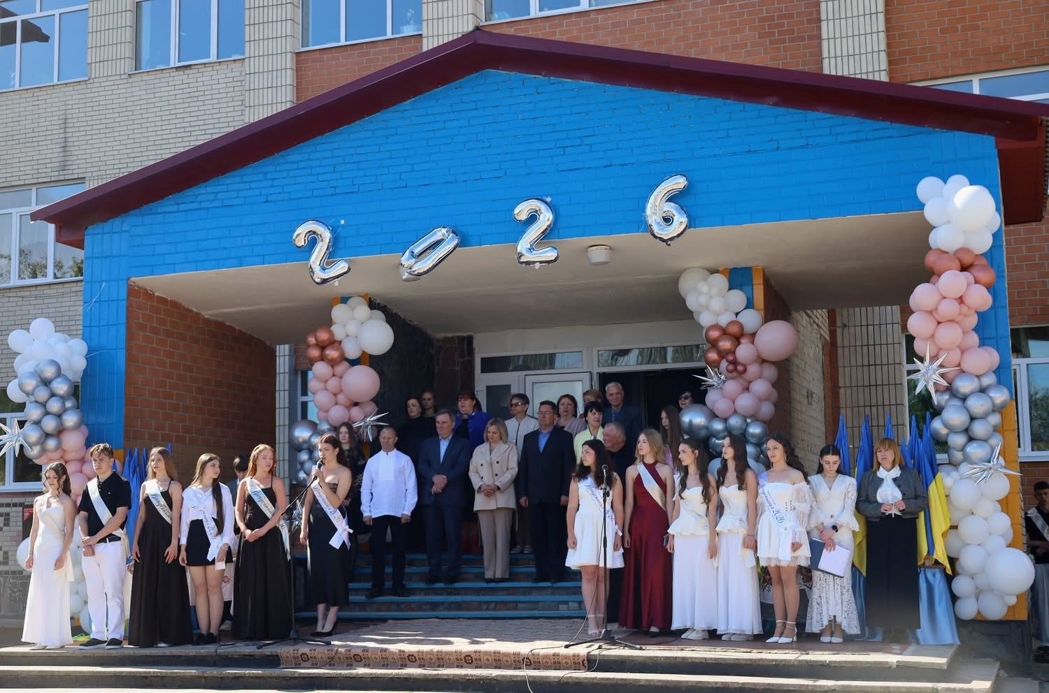 Останній дзвоник у школах Звягельської громади: світлини