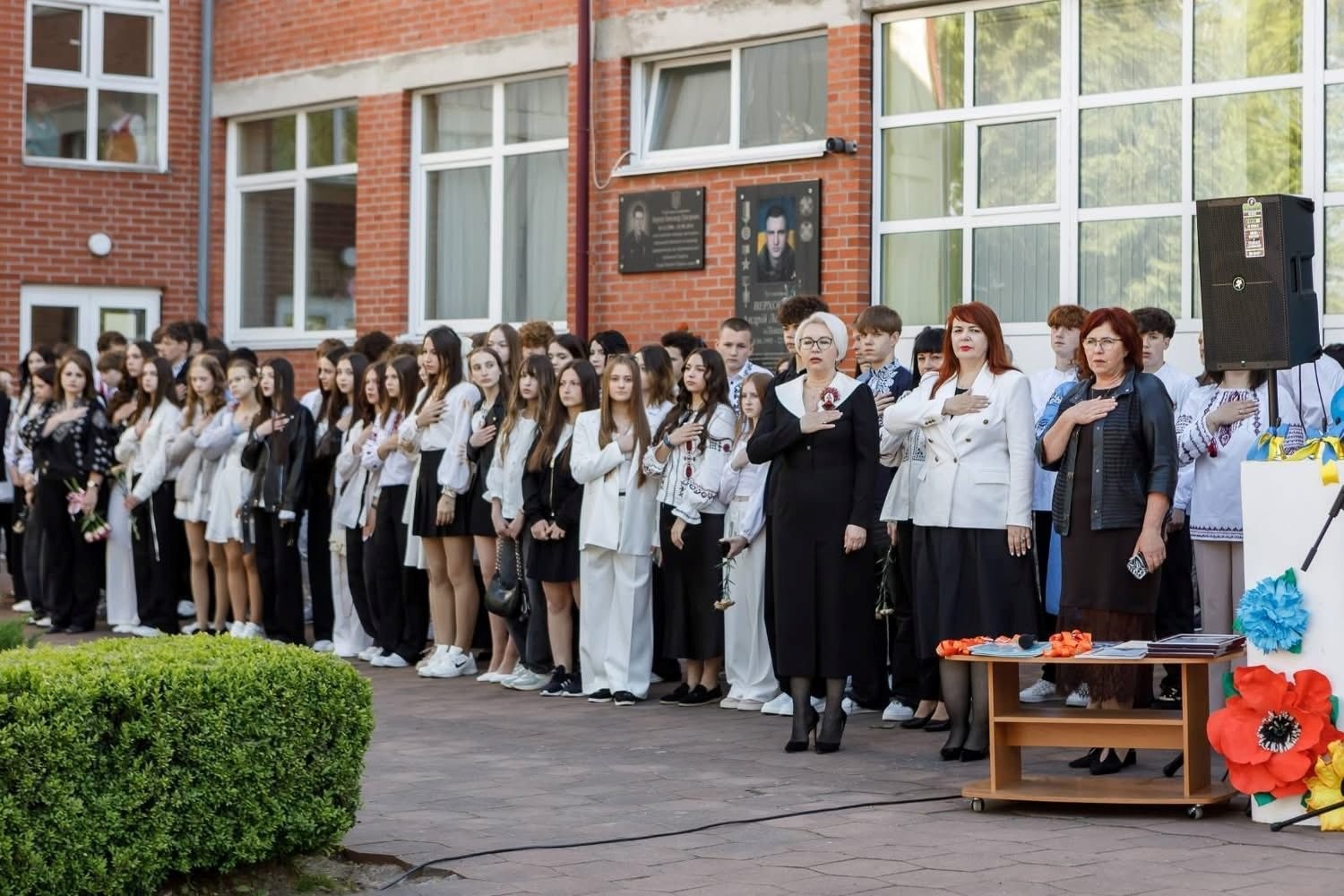 Останній дзвоник у школах Звягельської громади: світлини