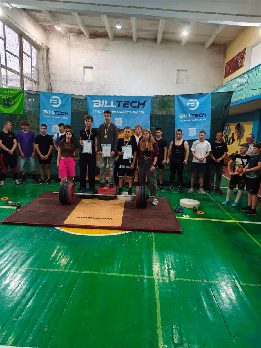 Звягельські важкоатлети взяли 7 золотих медалей на чемпіонаті на Вінниччині