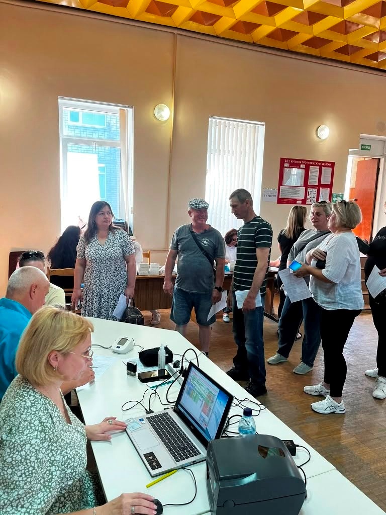 Майже сотня донорів здали кров у лікарні Звягеля 11 червня