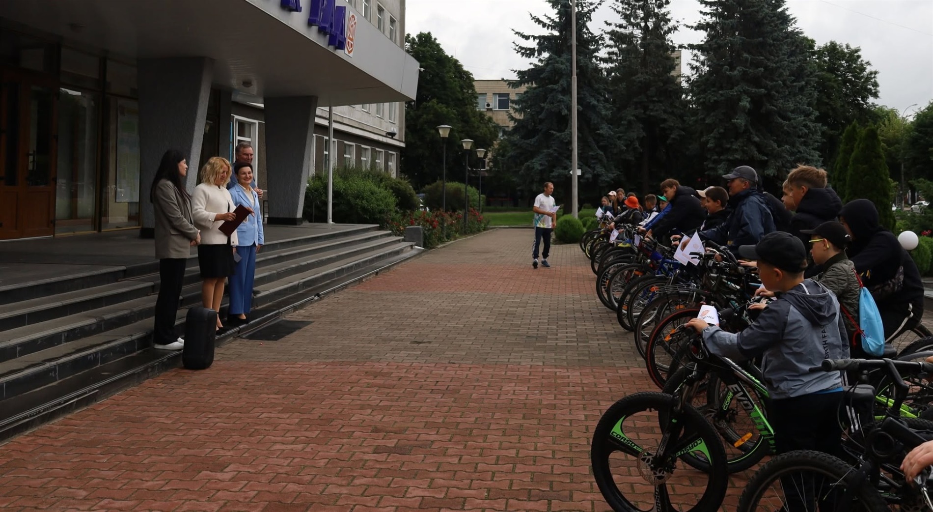 У Звягелі з нагоди Дня міста й річниці повернення історичної назви провели дитячий велопробіг