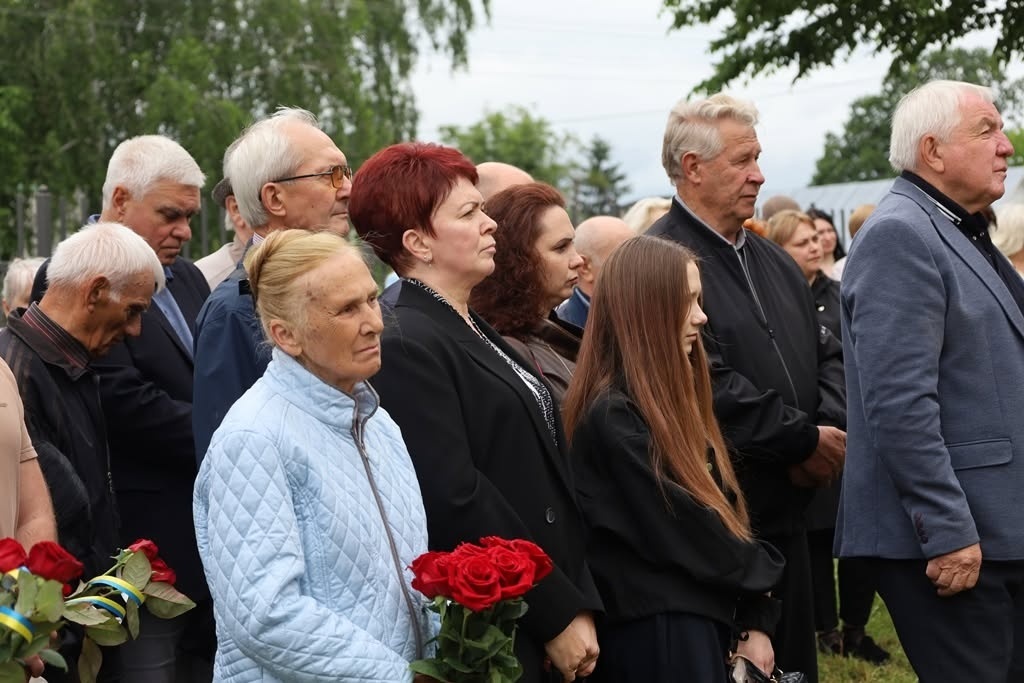 У Звягелі вшанували Василя Неука та Валентина Вітренка – на їх честь відкрили меморіальні дошки