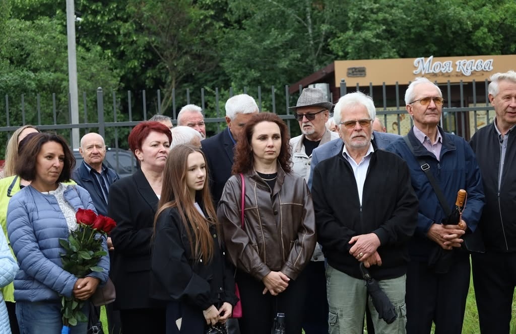У Звягелі вшанували Василя Неука та Валентина Вітренка – на їх честь відкрили меморіальні дошки