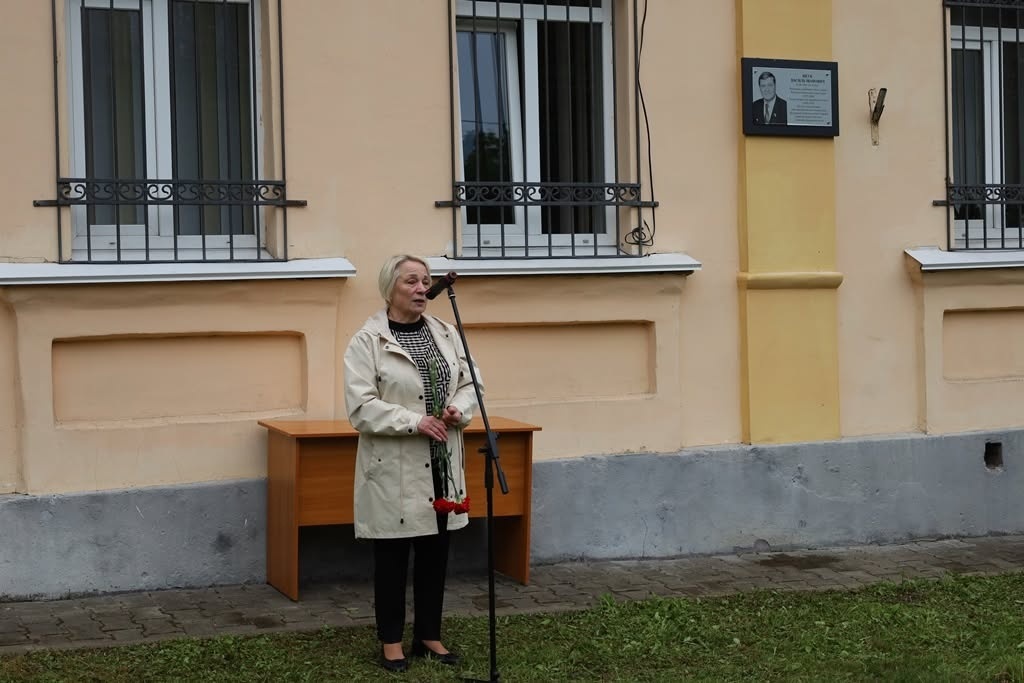 У Звягелі вшанували Василя Неука та Валентина Вітренка – на їх честь відкрили меморіальні дошки