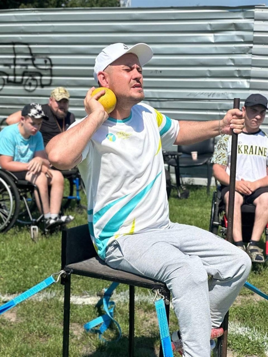 Чемпіонат області з пара легкої атлетики у Звягелі: спортсмени змагалися у метаннях