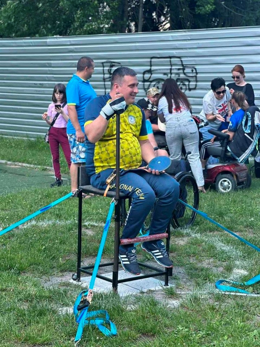 Чемпіонат області з пара легкої атлетики у Звягелі: спортсмени змагалися у метаннях