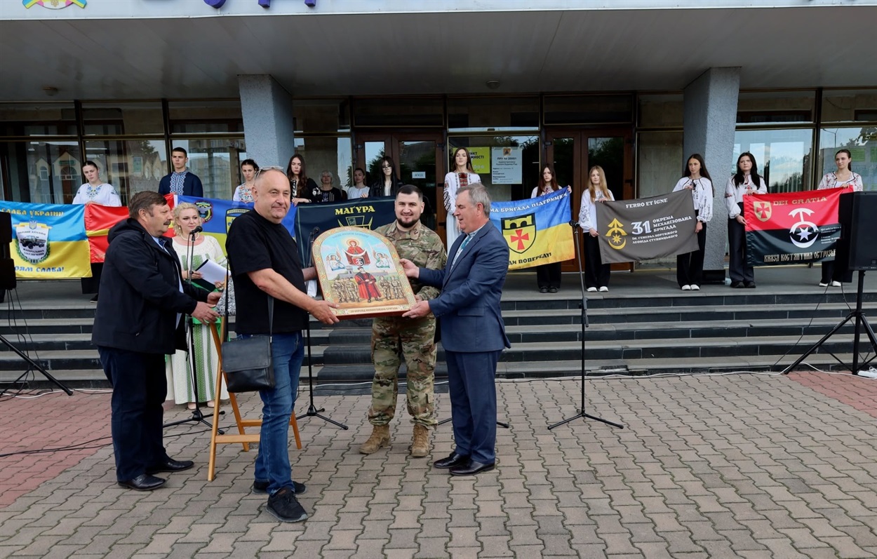 Віктор Фурман створив ікону 30-ї ОМБР на замовлення бригади