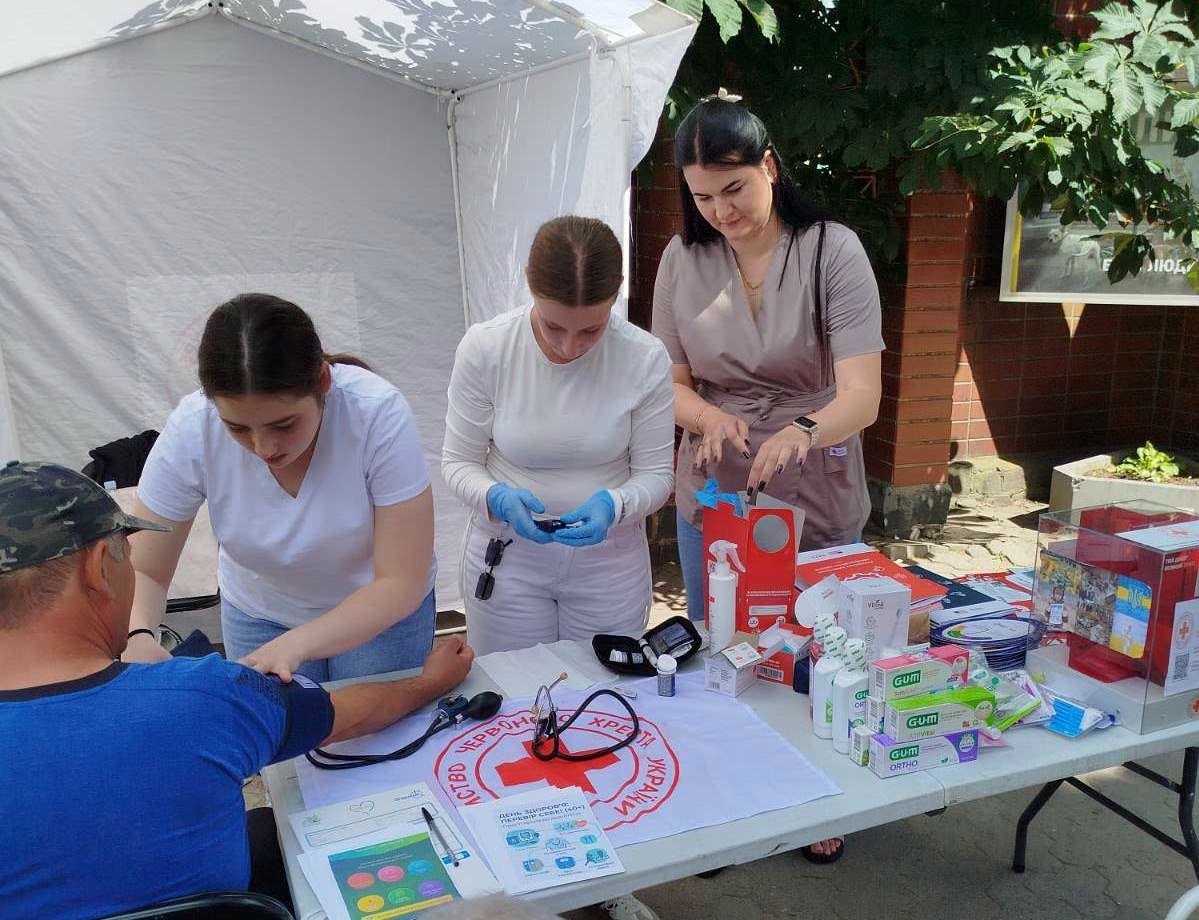 Понад 100 звягелян перевірили здоров'я під час акції 