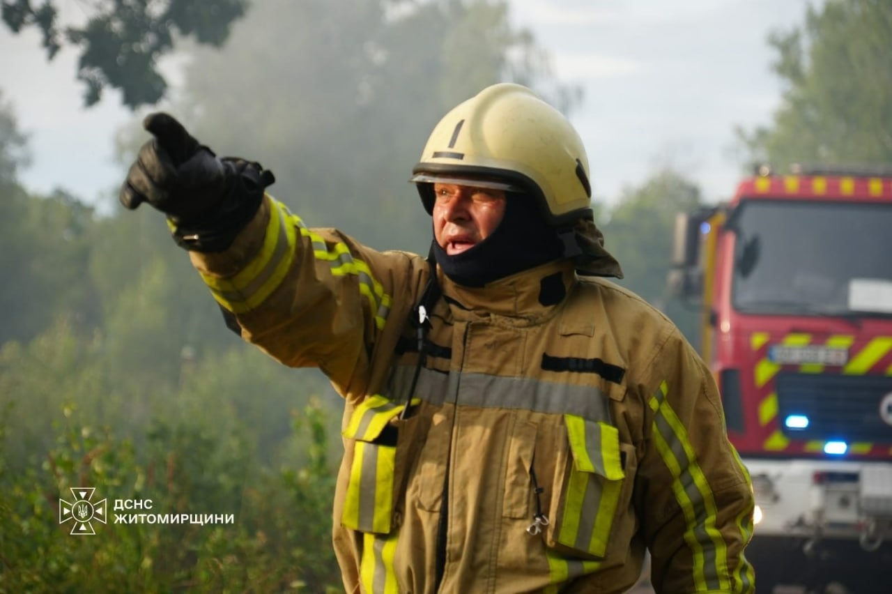У Житомирі загасили пожежу після російського удару