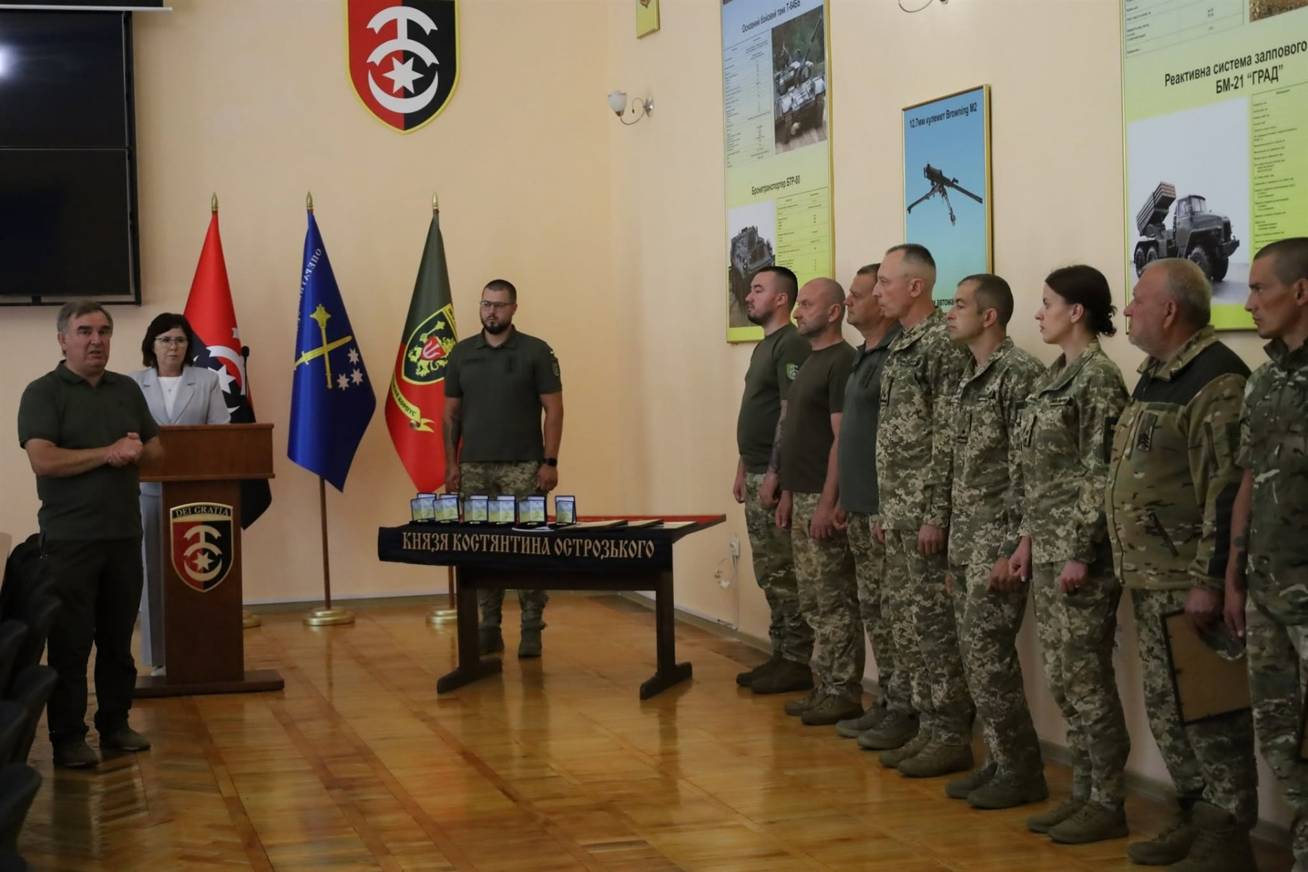 День 30-ї бригади: нагороди воїнам і квіти до Меморіалу Слави