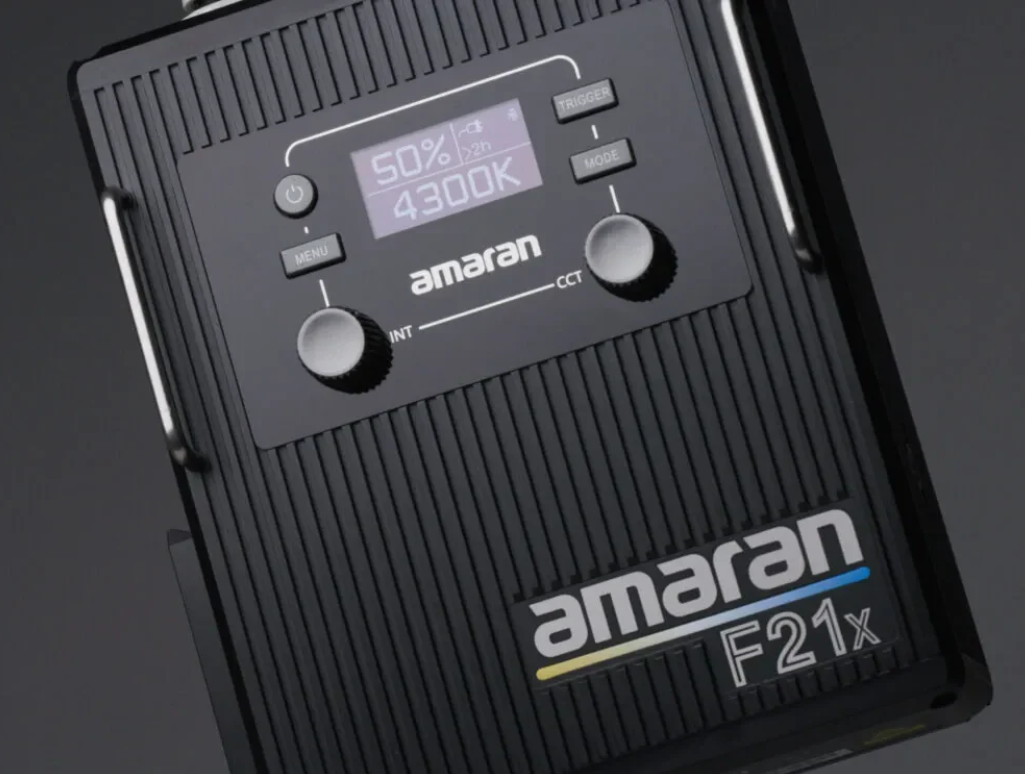 Блок керування контролера Amaran F21x з OLED дисплеєм 4300K 50 відсотків та металевими регуляторами
